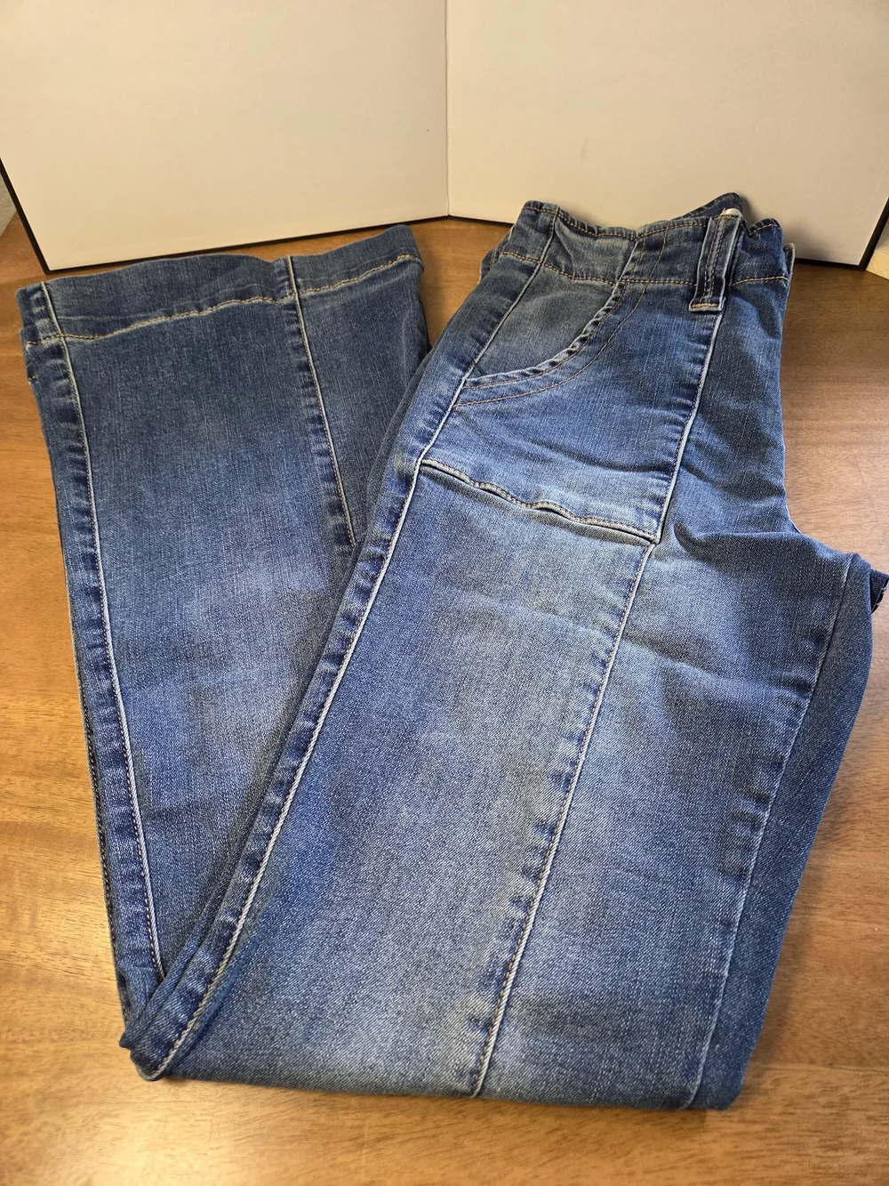 Madden Girl High Rise Flare Jeans Women’s Size 9 Medium Wash NWT $44 - Picture 7 of 10